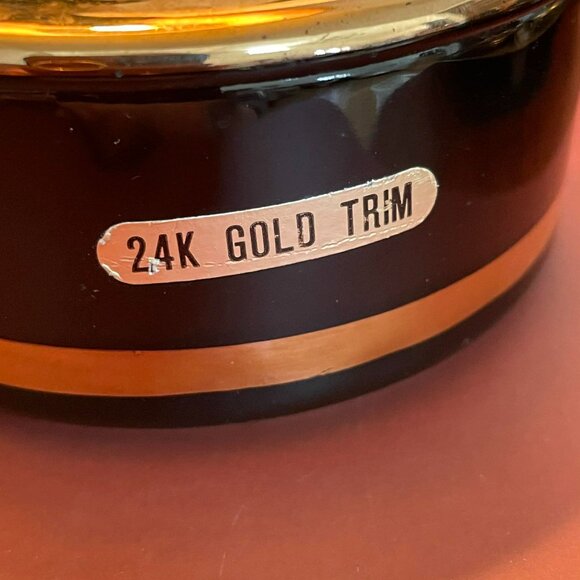 VINTAGE ART of CHOKIN jewelry trinket box. Black with 24Kt gold trim. - Picture 4 of 6